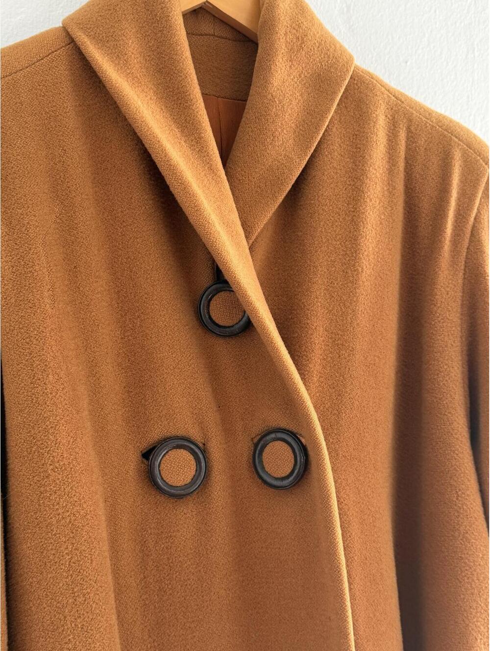 1950s Vintage Regal Caramel Double-Breasted Long Coat with Statement Cuff Detail - Picture 4 of 12